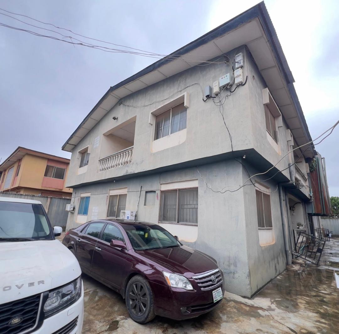 BLOCK OF 4FLATS
